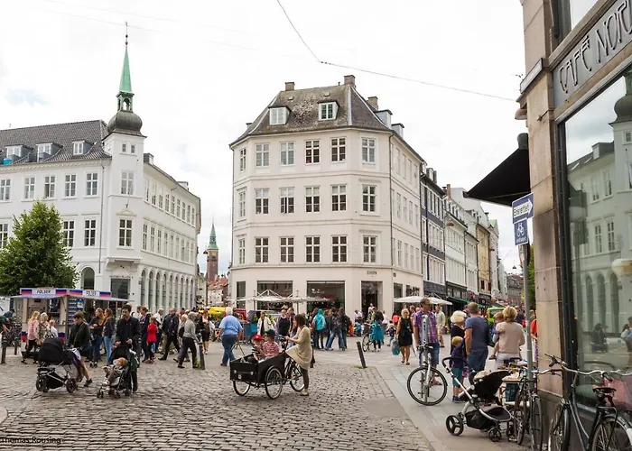 Lägenhet Center Center 3-bedroom At Soelvgade 84 Köpenhamn